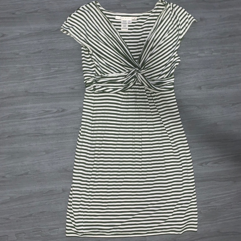 Max studio knee length dress (L)